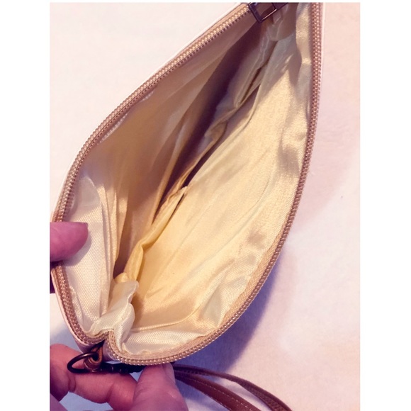 Cosmetic Case - Picture 7 of 9